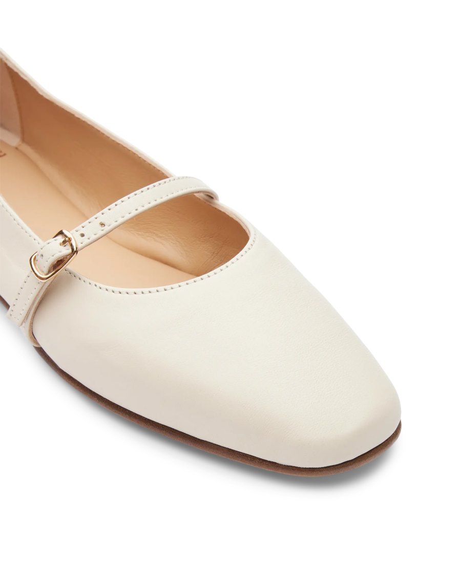 Bailarinas Lottusse Goya Feminino Branco | SS01053-013